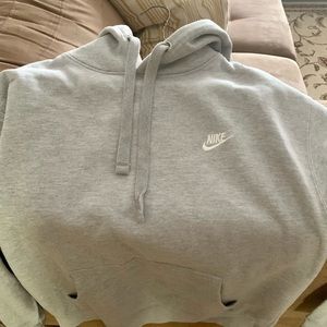 NEW Nike performance Hoodie Brand New Size L Gray. A great hoodie for the cost.